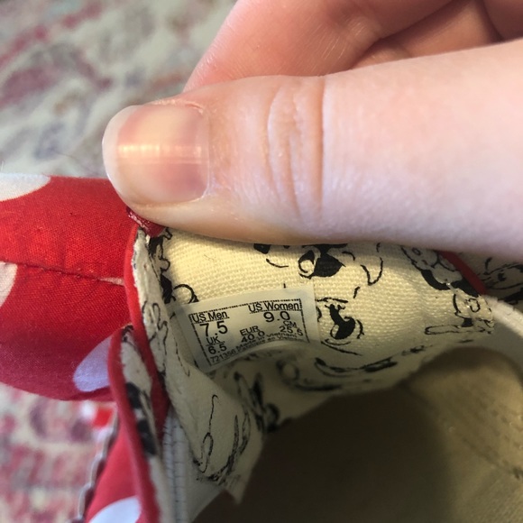 • Disney Minnie Mouse Vans • - Picture 6 of 8
